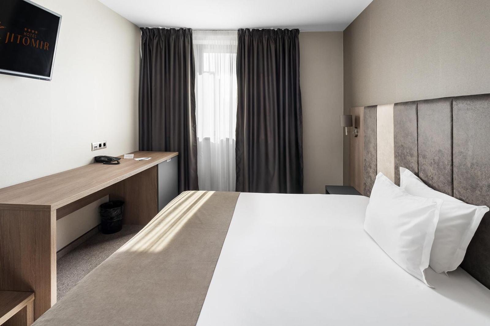 Jitomir Hotel มอนตานา ภายนอก รูปภาพ